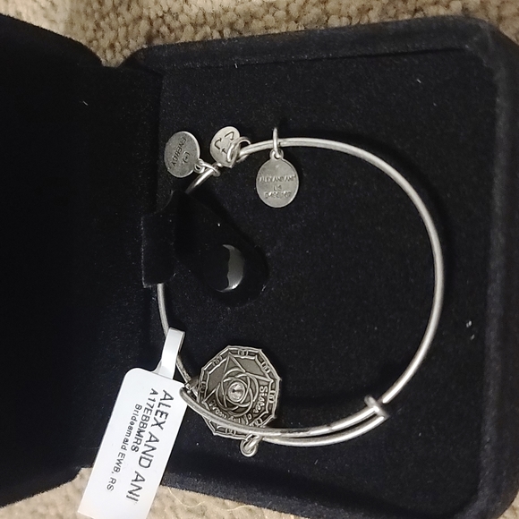 NWT Alex & Ani Silver Bridesmaids bracelet - Picture 3 of 7